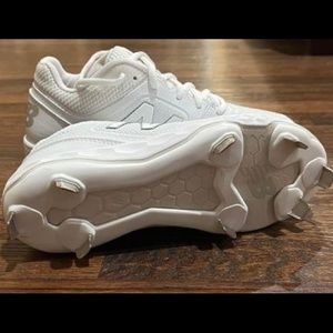 NEW New Balance Metal Softball Cleats White - Sz 5.5